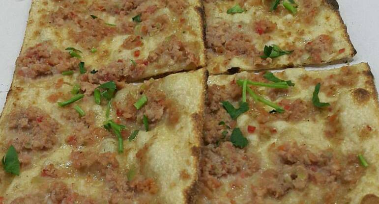 Konyali Etli Ekmek Karsiyaka Izmir